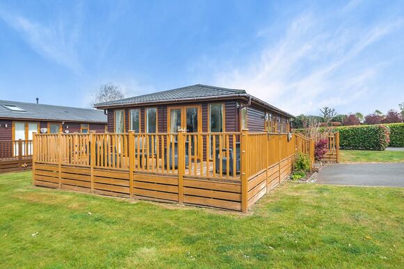 Comfort Lodge 4 (Pet) - Edgeley Holiday Park, Albury, Guildford