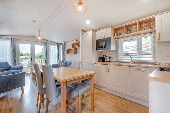 Comfort Plus Caravan 4 (Pet) - Edgeley Holiday Park, Albury, Guildford