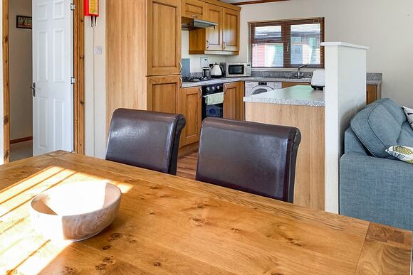 Classic Lodge 4 - Edgeley Holiday Park, Albury, Guildford