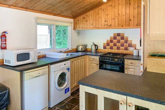 Classic Lodge 4 - Edgeley Holiday Park, Albury, Guildford