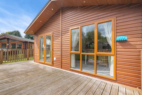 Comfort Lodge 4 - Edgeley Holiday Park, Albury, Guildford