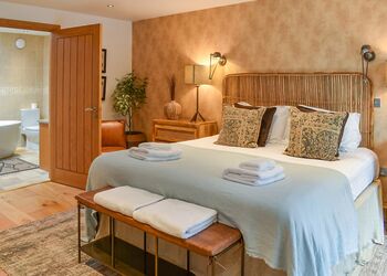 Fern - The Emerald, Carnon Downs