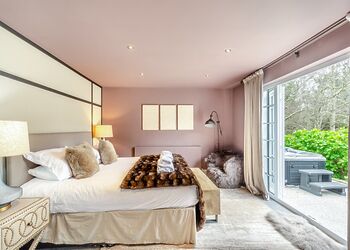 The Gate House - The Emerald, Carnon Downs