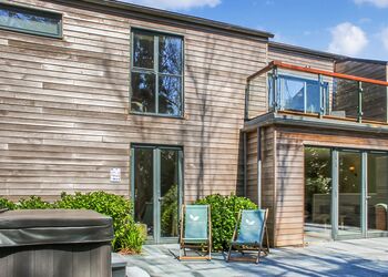 Coast - The Emerald, Carnon Downs