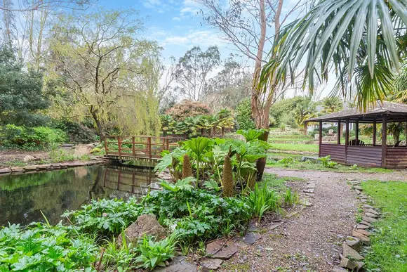 The Emerald, Carnon Downs