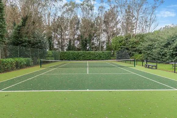 The Emerald, Carnon Downs