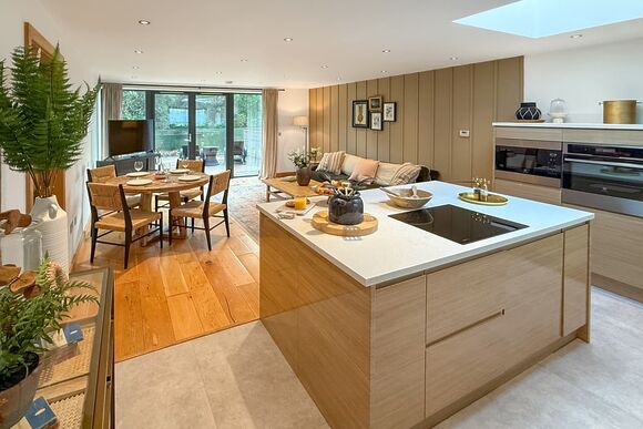 Fern - The Emerald, Carnon Downs