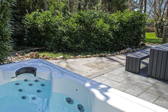 Drift - The Emerald, Carnon Downs