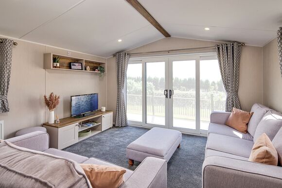 Premium Bluebell Caravan Decking (Sleeps 6, Pet) - Erigmore Holiday Park, Birnam by Dunkeld