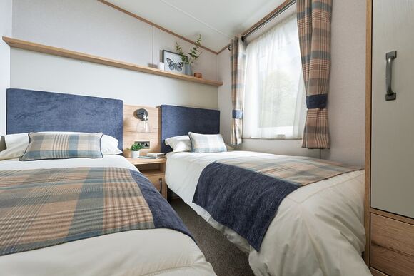 Premium Bluebell Caravan Decking (Sleeps 6, Pet) - Erigmore Holiday Park, Birnam by Dunkeld