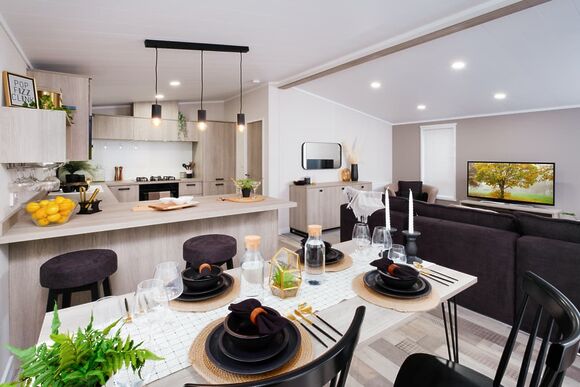 Boutique Lodge 2 - Erigmore Holiday Park, Birnam by Dunkeld