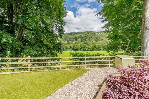 Boutique Spa Lodge 1 (Pets Welcome) - Erigmore Holiday Park, Birnam by Dunkeld