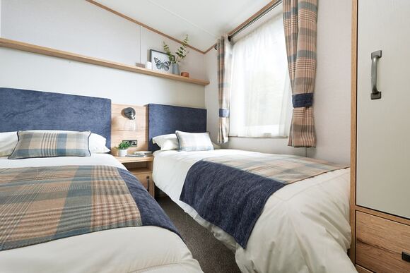 Premium Bluebell Caravan with Decking (Sleeps 6) - Erigmore Holiday Park, Birnam by Dunkeld
