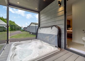 Coggeshall Lodge - The Essex Country Club, Earls Colne, Colchester