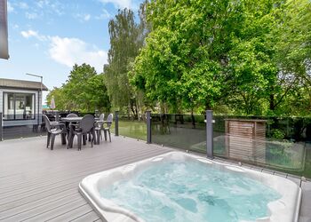 Chappel Lodge Pet - The Essex Country Club, Earls Colne, Colchester