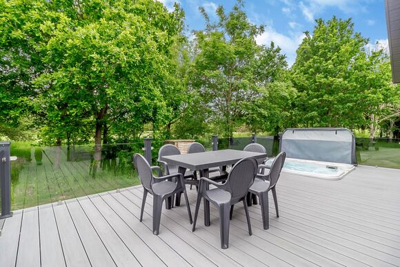 Chappel Lodge Pet - The Essex Country Club, Earls Colne, Colchester