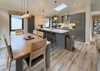 Bluebell Lodge - Faringdon Grange, Faringdon