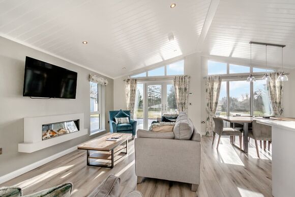 Teal Lodge - Faringdon Grange, Faringdon