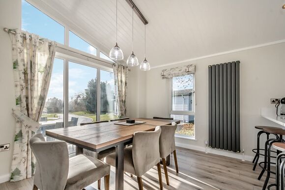 Teal Lodge - Faringdon Grange, Faringdon