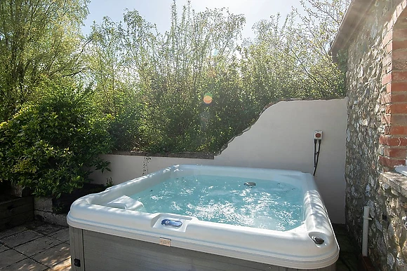 Shire Stables with Hot Tub  