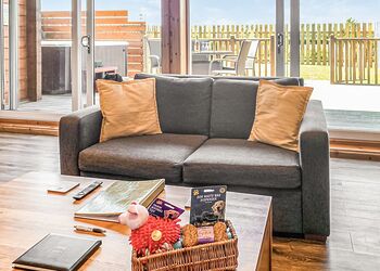 Tamworth (Pet) B - Fairview Lodges, Withernsea