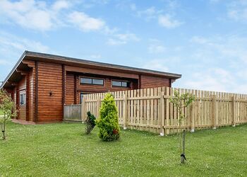 Tamworth (Pet) A - Fairview Lodges, Withernsea