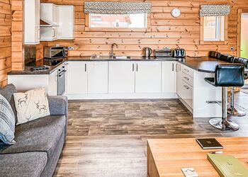 Tamworth (Pet) A - Fairview Lodges, Withernsea