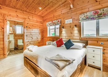 Hampshire Garden - Fairview Lodges, Withernsea