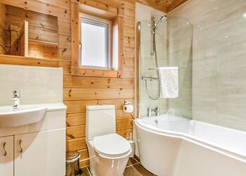 Hampshire Garden - Fairview Lodges, Withernsea