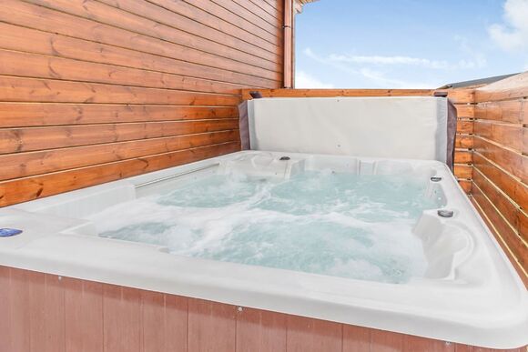 Pietrain Pet - Fairview Lodges, Withernsea