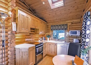 Serenity - Faweather Grange Lodges, Ilkley Moor