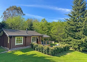 The Den - Faweather Grange Lodges, Ilkley Moor