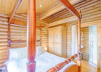 Foxhollow - Faweather Grange Lodges, Ilkley Moor