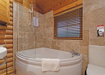 The Hideaway - Faweather Grange Lodges, Ilkley Moor