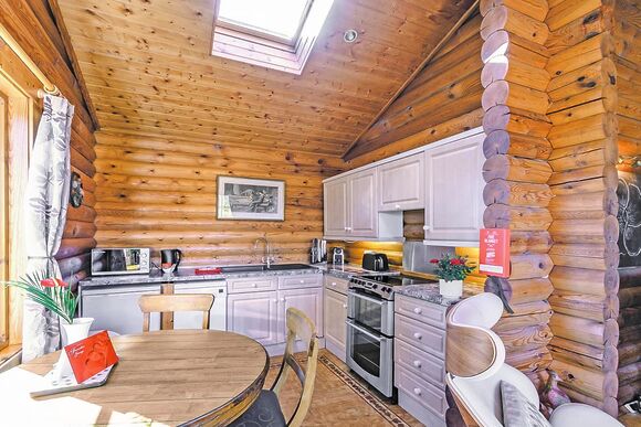 The Lookout - Faweather Grange Lodges, Ilkley Moor