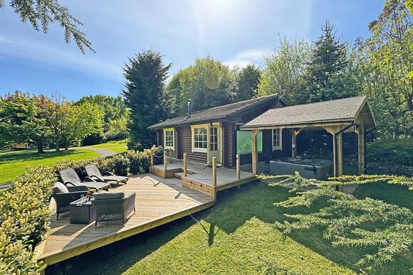 The Den - Faweather Grange Lodges, Ilkley Moor