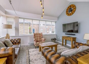 10 Berth Exclusive Cottage Hot Tub - The Bay Filey Holiday Village, Filey