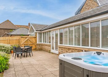 10 Berth Exclusive Cottage  Hot Tub - The Bay Filey Holiday Village, Filey