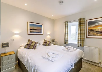 10 Berth Exclusive CottageHOT TUB