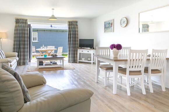 5 Berth Comfort Cottage Pet Friendly - The Bay Filey Holiday Village, Filey