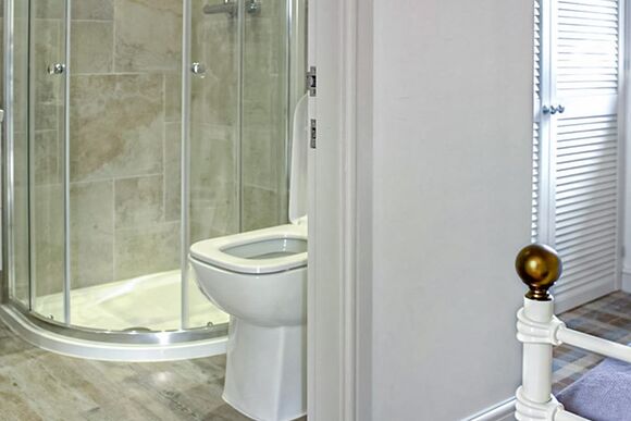 6 Berth Indulgent Meadow Lodge Pet Friendly - The Bay Filey Holiday Village, Filey