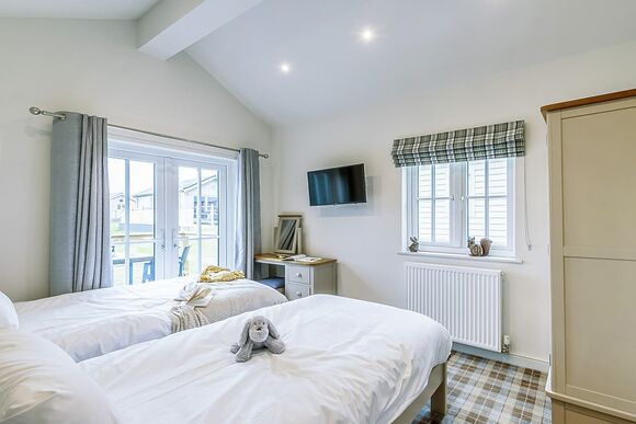 4 Berth Indulgent Grande Meadow Lodge - The Bay Filey Holiday Village, Filey