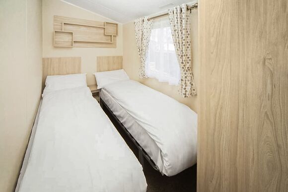 Gold  3 Caravan - Felixstowe Beach, Felixstowe