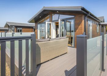 Fairground Lodge (sleeps 4) - Folly Farm Holiday Park, Kilgetty