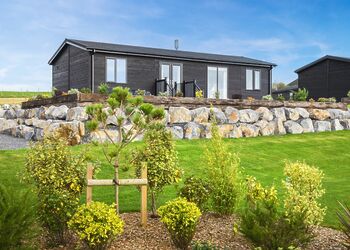 Balwen Lodge - Folly Farm Holiday Park, Kilgetty