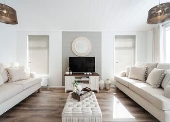 Torwen Lodge - Folly Farm Holiday Park, Kilgetty