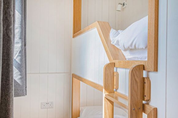 Showman&rsquo;s Wagons - Folly Farm Holiday Park, Kilgetty
