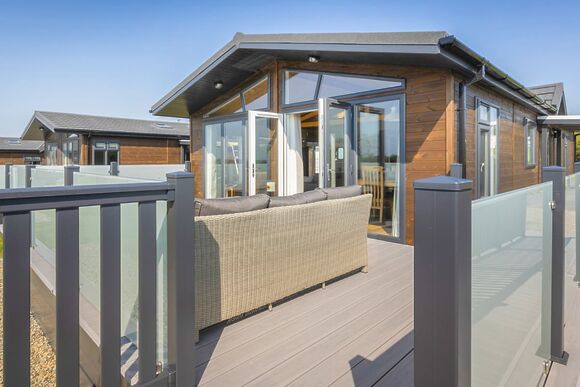 Fairground Lodge (sleeps 4) - Folly Farm Holiday Park, Kilgetty