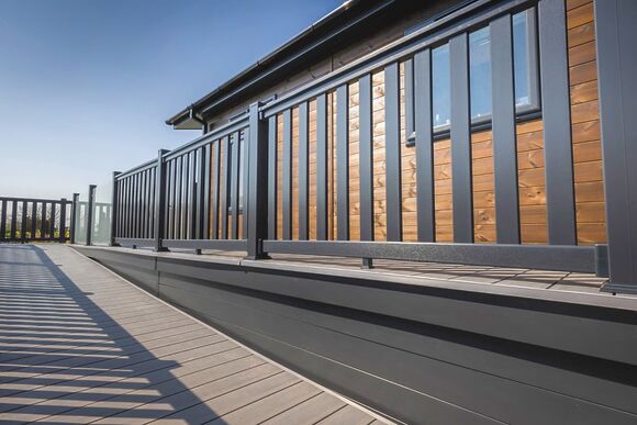 Fairground Lodge (sleeps 4) - Folly Farm Holiday Park, Kilgetty