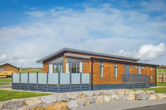 Simba Lodge - Folly Farm Holiday Park, Kilgetty